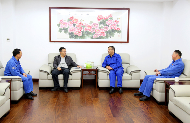  新安縣縣委常委、宣傳部部長(zhǎng)王宜陽到萬基控股集團(tuán)調(diào)研