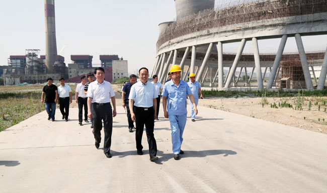洛陽市政協(xié)黨組副書記、副主席張世敏到萬基?2×60萬千瓦機(jī)組工地調(diào)研