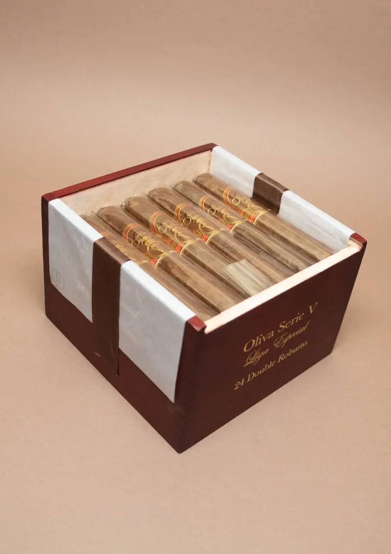 Oliva, Serie V Liga Especial Double Robusto