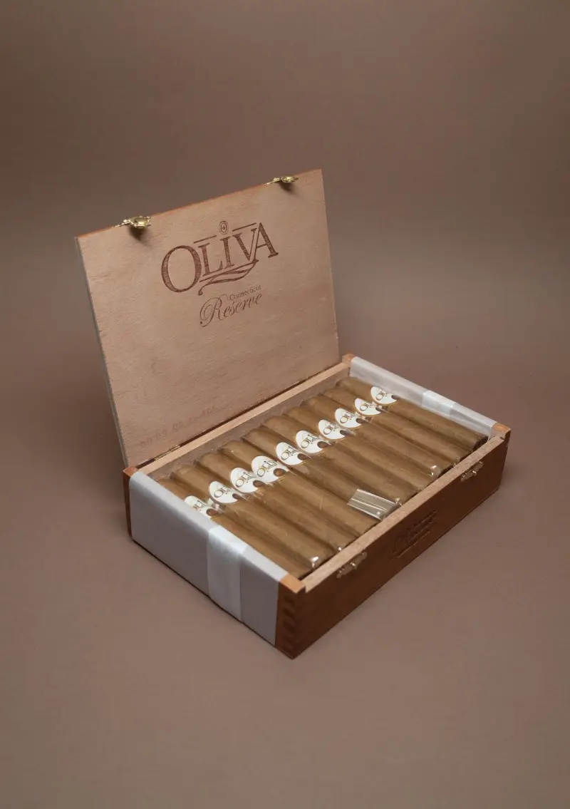 Oliva, Connecticut Reserve Robusto