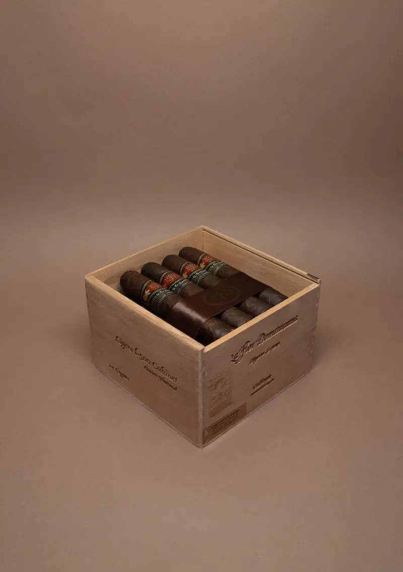 La Flor Dominicana, Ligero Oscuro L-500