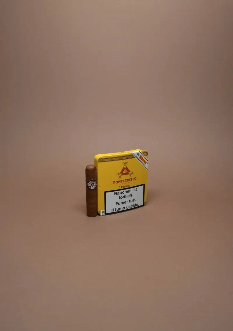Montecristo, Media Corona Tin
