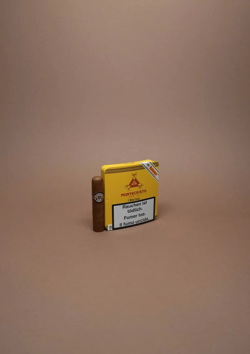 Montecristo, Media Corona Tin