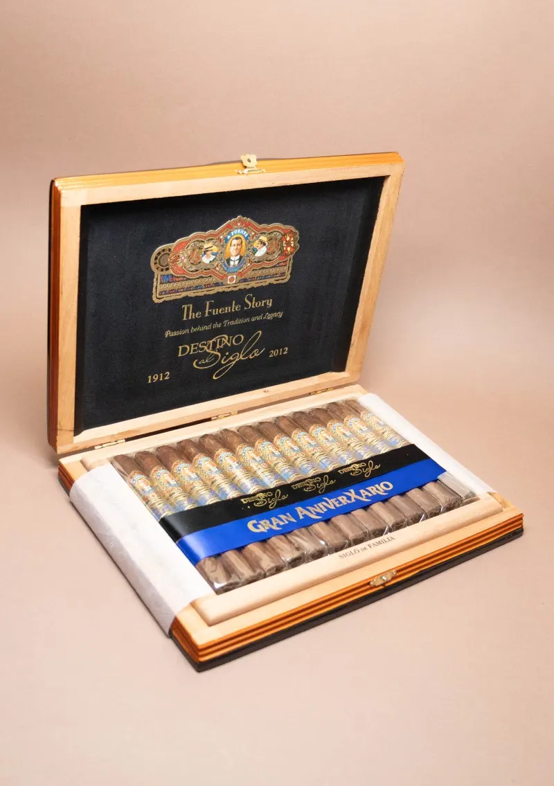 Arturo Fuente, Destino Al Siglo de Familias