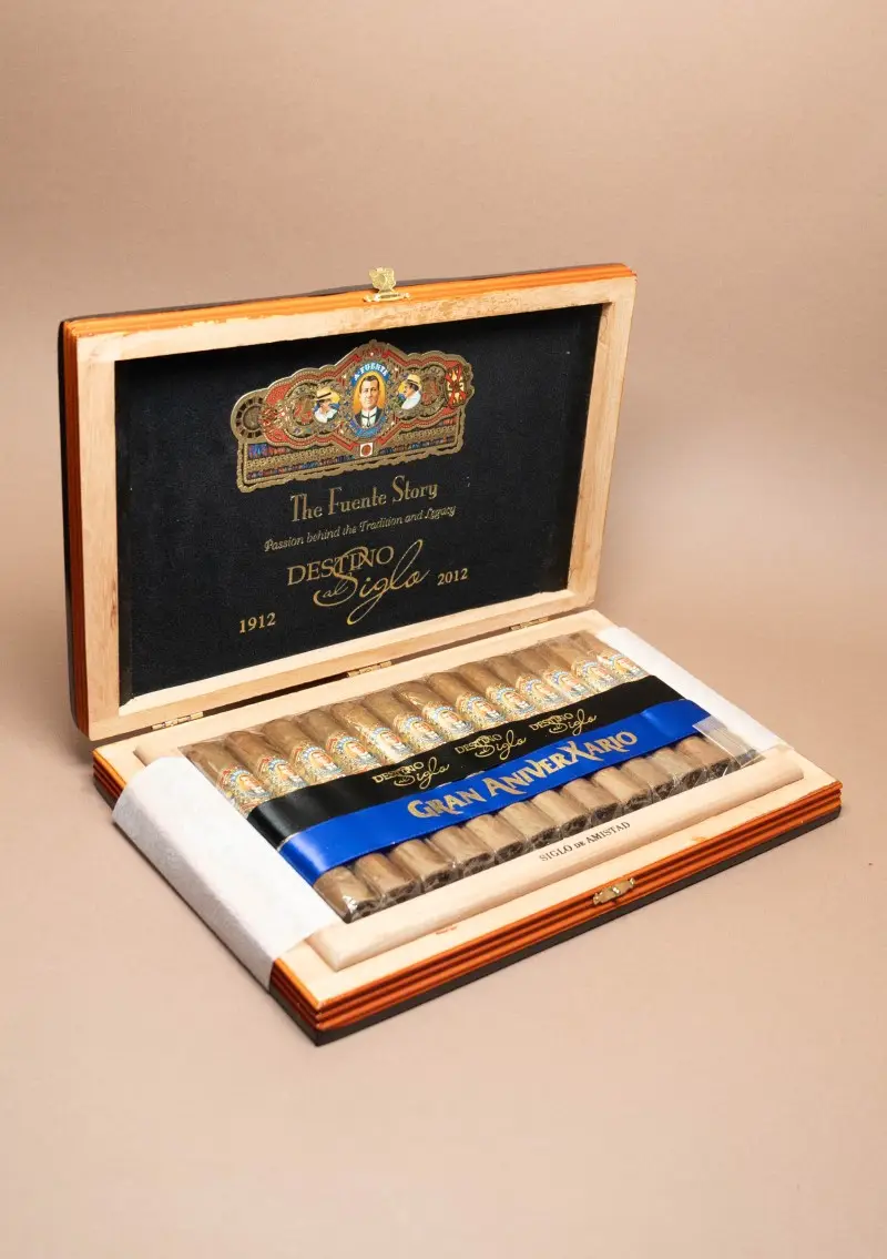 Arturo Fuente, Destino Al Siglo de Amistad