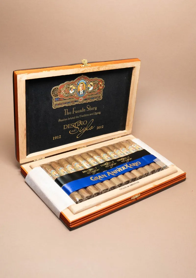Arturo Fuente, Destino Al Siglo de Amistad