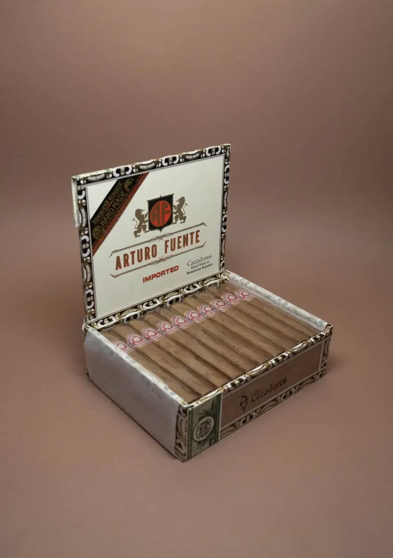 Arturo Fuente, Cazadores