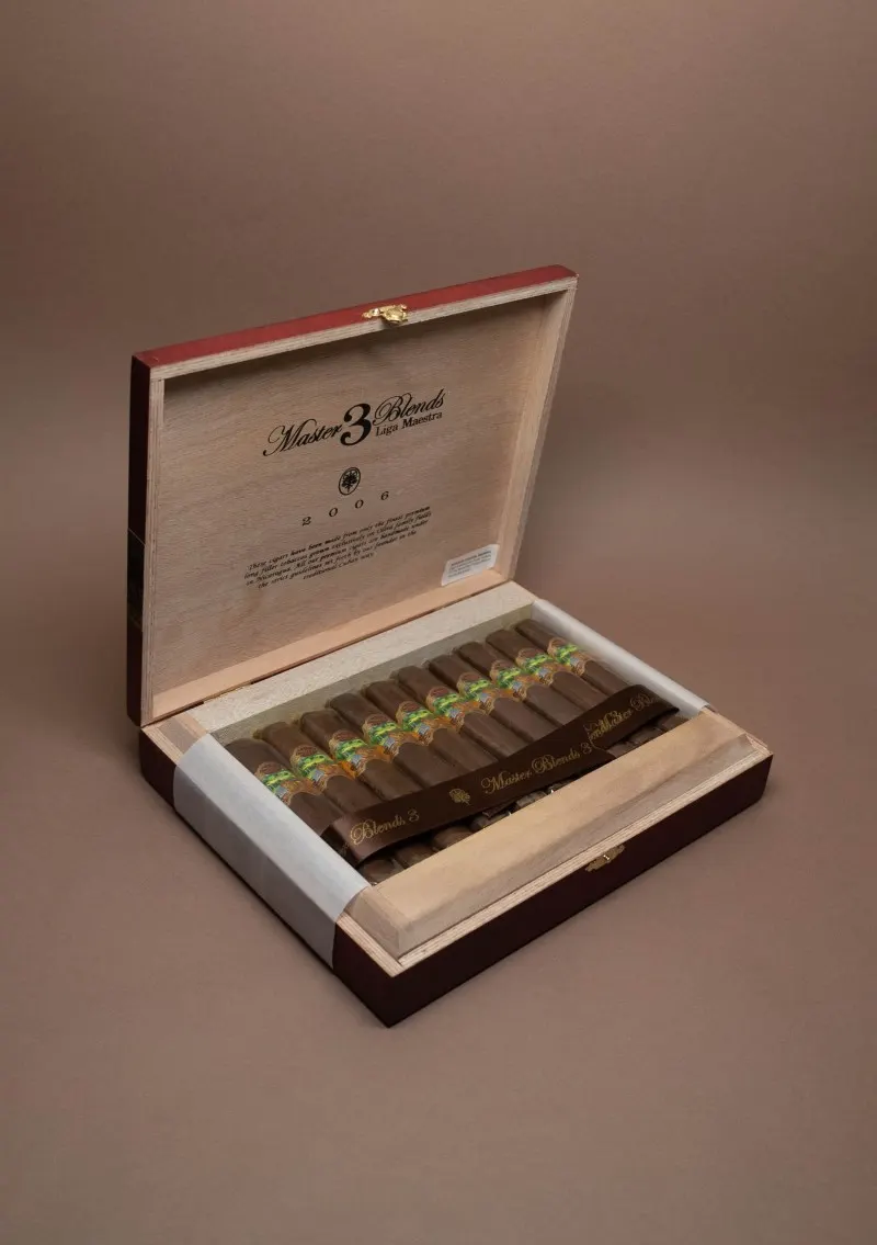 Oliva, Master Blend 3 Robusto