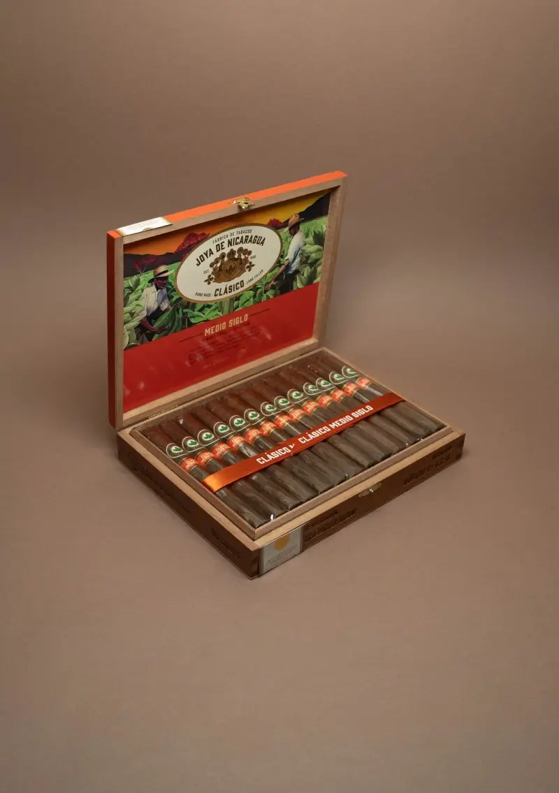 Joya de Nicaragua, Clasico Medio Siglo No. 6