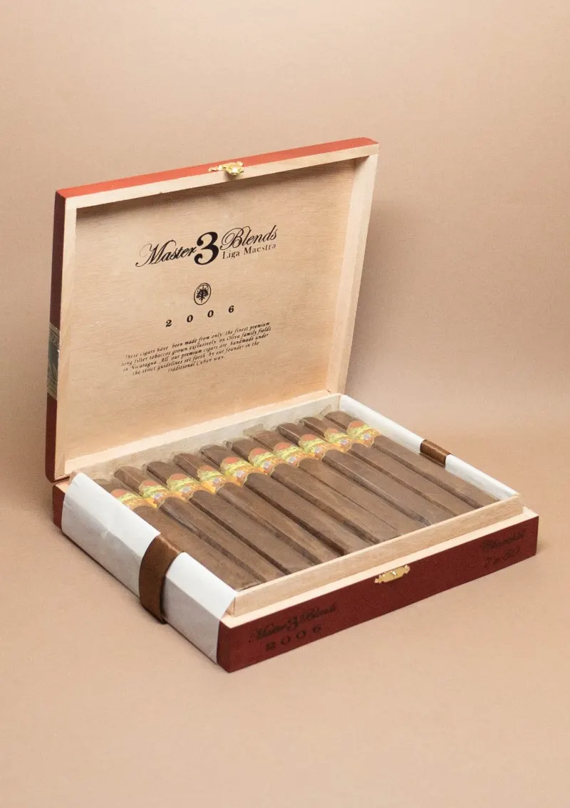 Oliva, Master Blend 3 Churchill